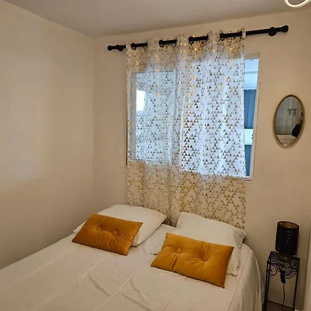 Cap D'agde - Estivales - Proche Naturiste - Terrasse - Wifi - Parking - Piscine - Clim アパート アグド