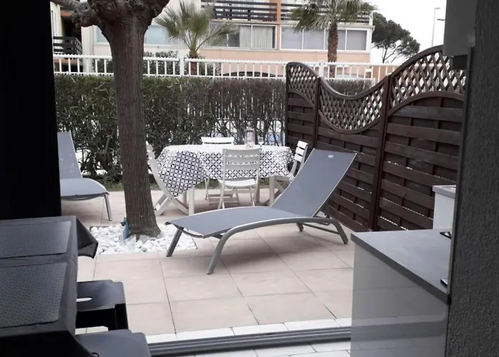 Cap D'agde - Estivales - Proche Naturiste - Terrasse - Wifi - Parking - Piscine - Clim 아파트 아그
