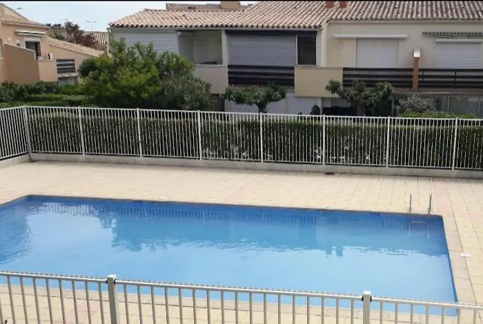 Cap D'agde - Estivales - Proche Naturiste - Terrasse - Wifi - Parking - Piscine - Clim 아파트 아그